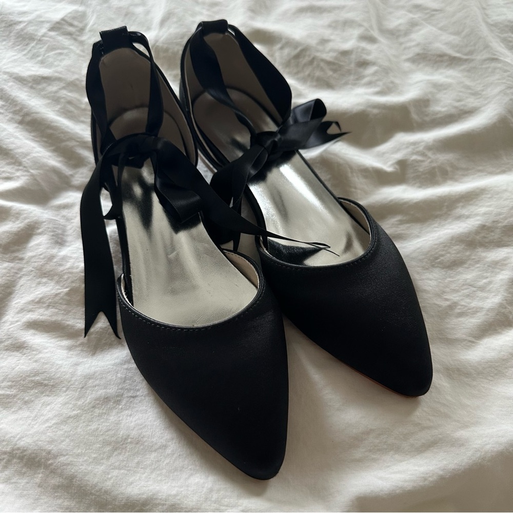 Elegant Black Women's Flats